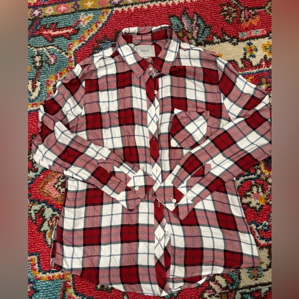 Women’s Rails button down shirt size Medium gently used